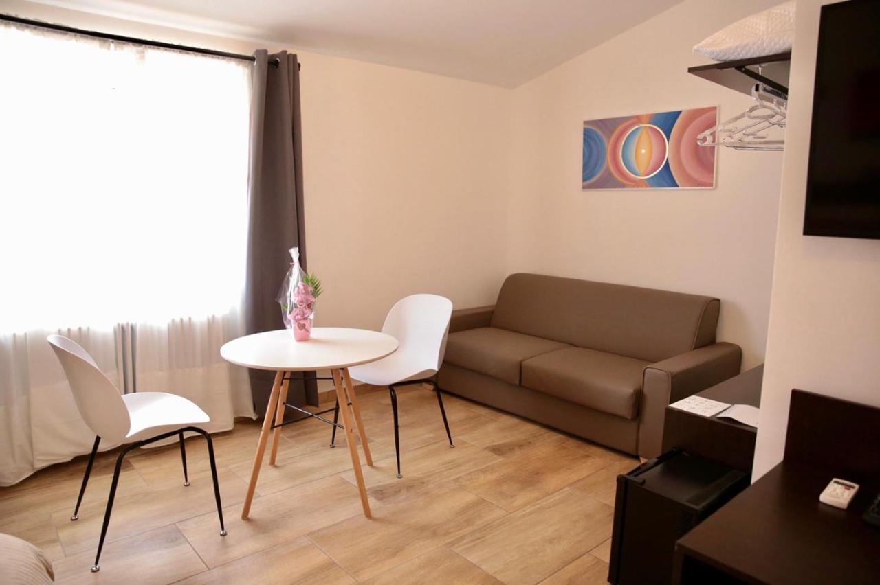 Zeta Rooms Caserta Zewnętrze zdjęcie
