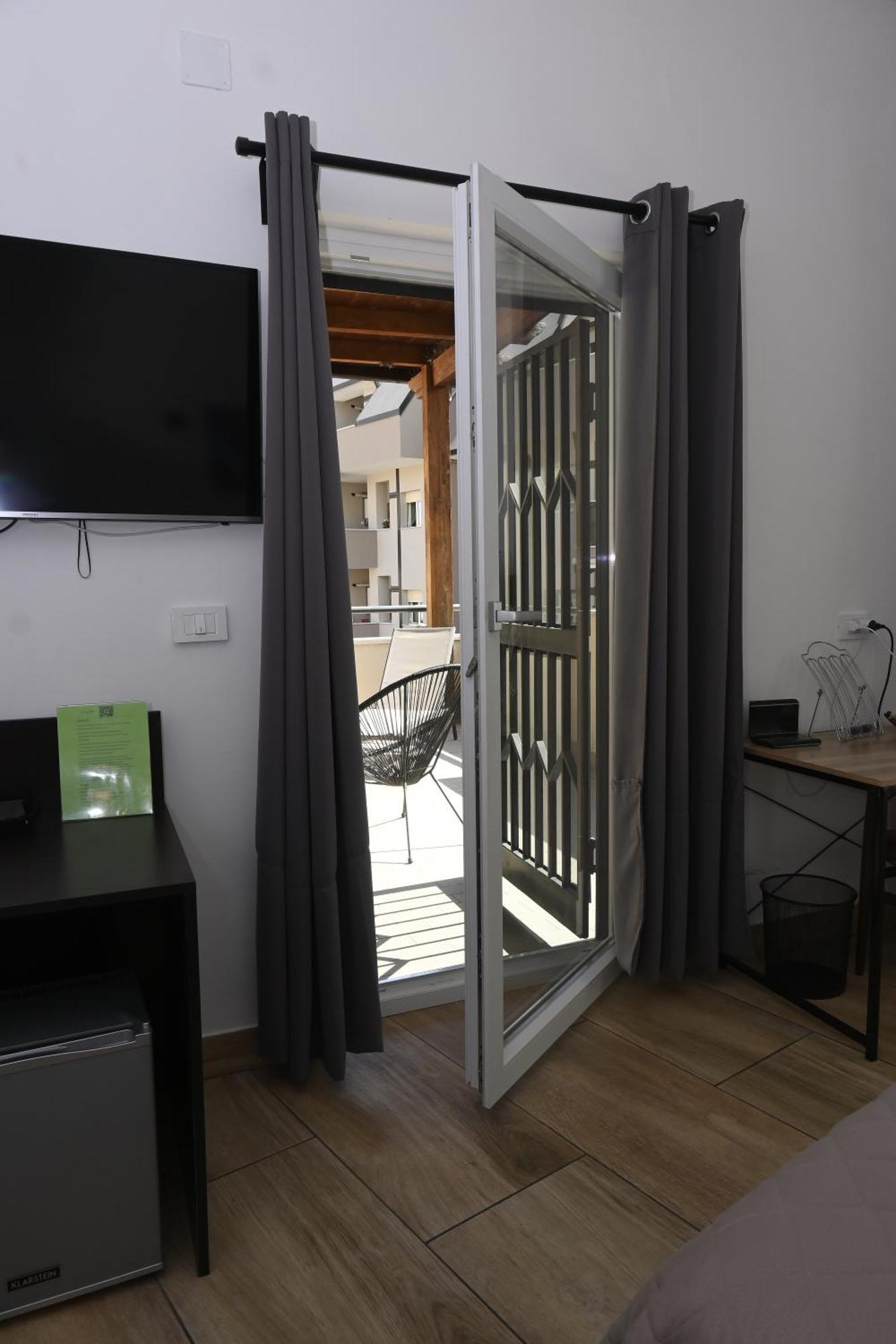 Zeta Rooms Caserta Zewnętrze zdjęcie