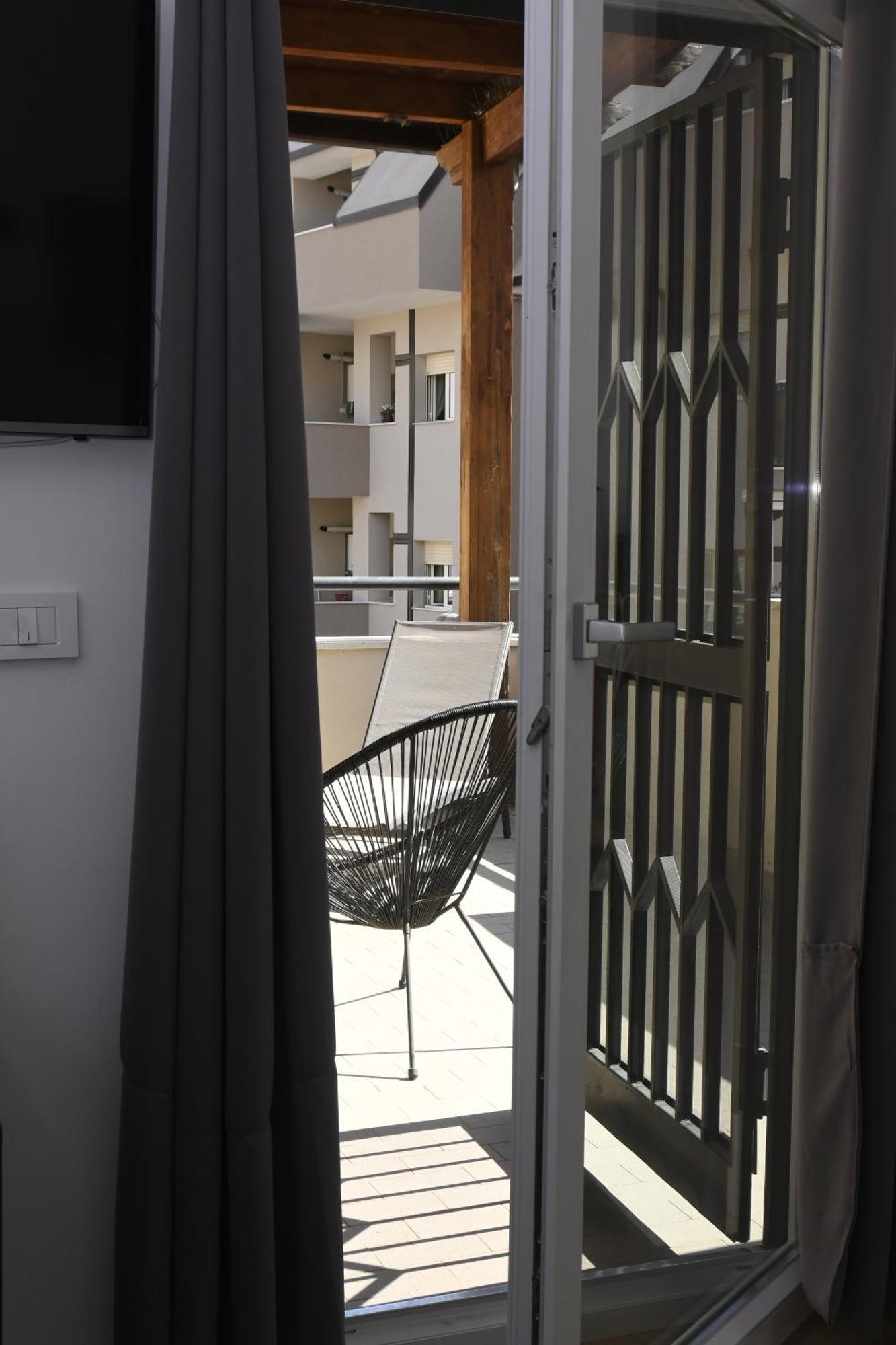 Zeta Rooms Caserta Zewnętrze zdjęcie